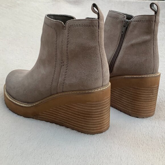 Diba True Comet Ride Circle It Suede Wedge Platform Booties Sz 7.5 NWT - Picture 8 of 16